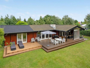 Holiday Home Malwina - 800m from the sea by Interhome, Bogø By